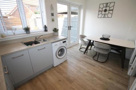 MR Kitchen Dining Room v.JPG