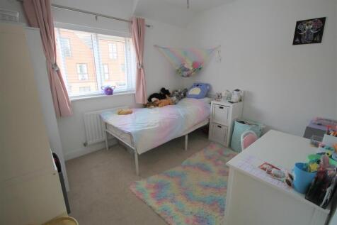 MR Bedroom 2.JPG