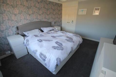 FC Bedroom 1iii.JPG