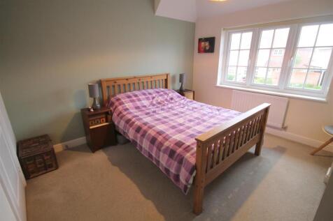 W Bed 1c.JPG