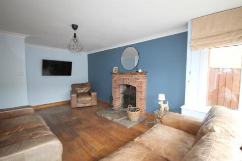 Sitting Room 3.JPG