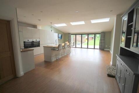 Kitchen Lounge Dining room.JPG