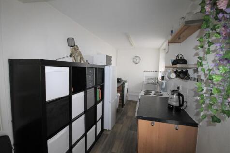 Kitchen1.JPG