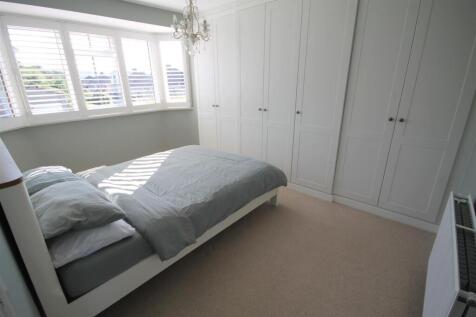 OA Bedroom 1.JPG