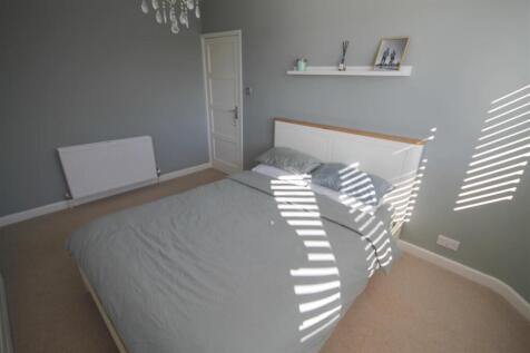 OA Bedroom 1iv.JPG