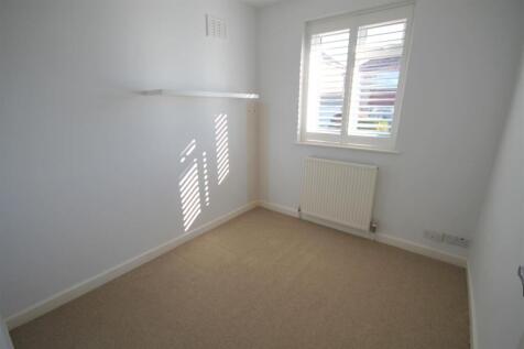 OA Bedroom 3.JPG