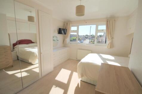 Bed 1i.JPG
