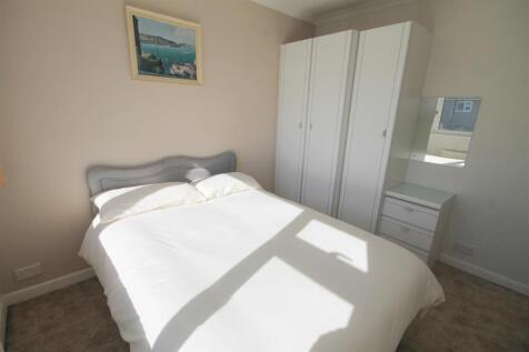 Bed 2ii.JPG