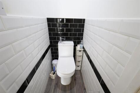WC.JPG