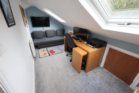 SR Study Bedroom 5.JPG