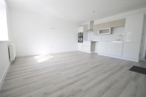Flat 4 - Kitchen 2.JPG