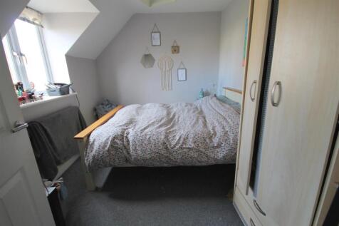 Bedroom.JPG