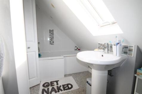 Bathroom.JPG