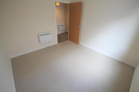 RC Bedroom 2v.JPG