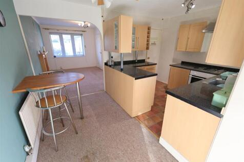 LC Dining Area i.JPG