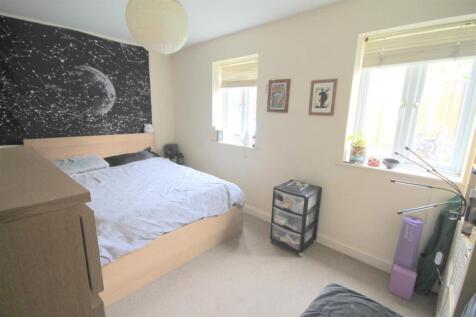 Bed 1.JPG