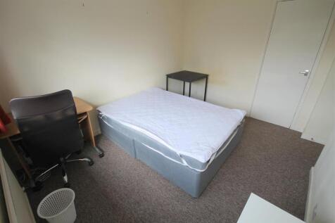 NDR FF Bedroom 2ii.JPG