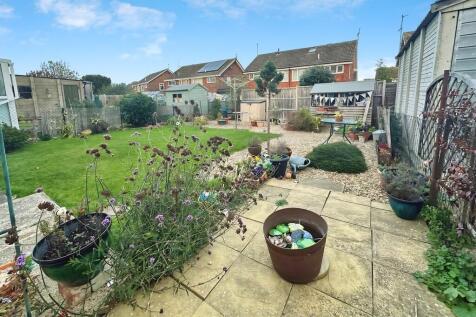 8294bc11-Garden 2...