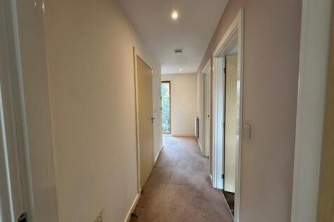 105 Albion Hallwa...
