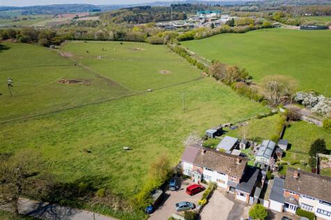 3-8 Roundhill Farm Cottages.jpg