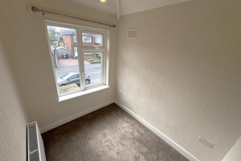 Third bedroom 2.JPG