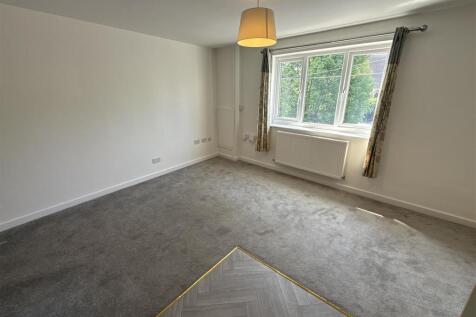 Living room 3.JPG