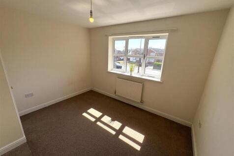Front bedroom.JPG