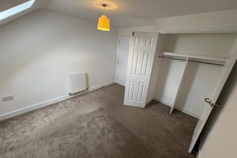 bedroom 2.JPG