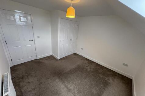 bedroom 3.JPG