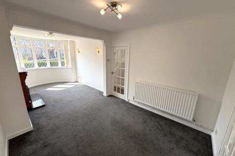 Living room 2.JPG