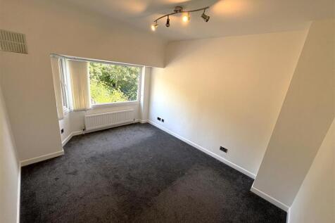 Bedroom 1.JPG