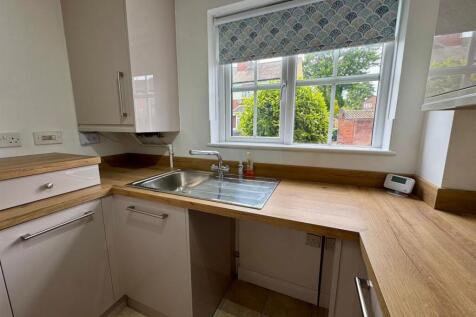 kitchen 2.jpg