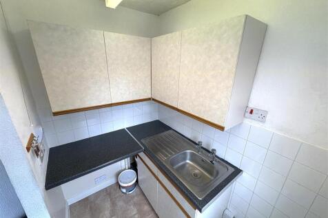 Kitchne 2.JPG