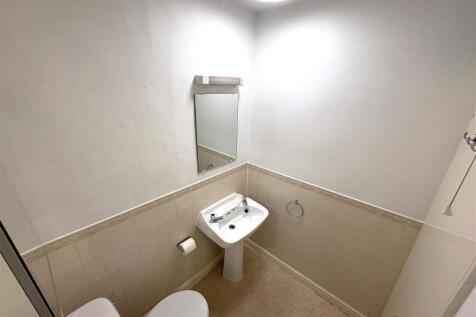 Shower room 2.JPG