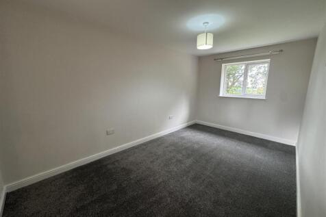 bedroom 0.JPG