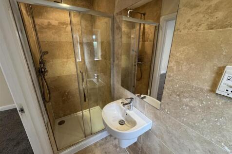 en-suite.JPG