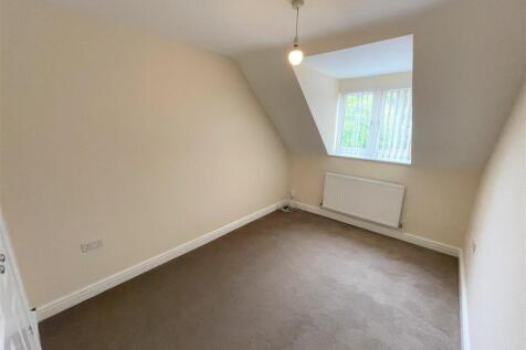 Bedroom 1.jpg