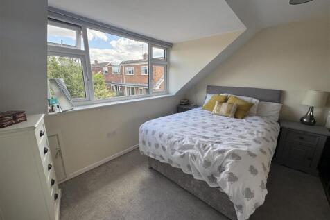 bedroom 3.JPG
