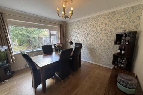 dining room 1.JPG