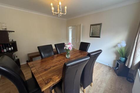 dining room 2.JPG