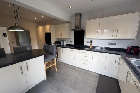 kitchen 1.JPG