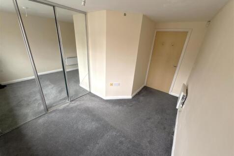 Bedroom 2.JPG