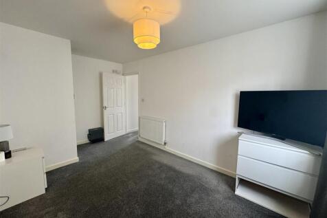 bedroom 3.JPG
