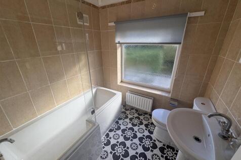 bathroom 3.JPG