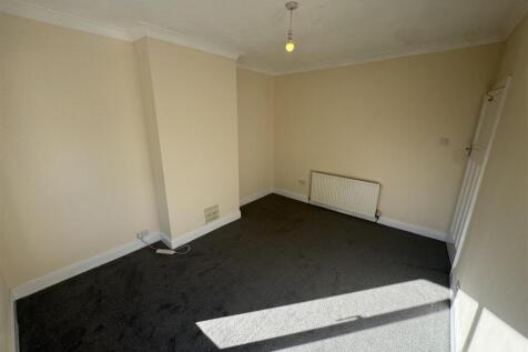 bedroom 3.JPG