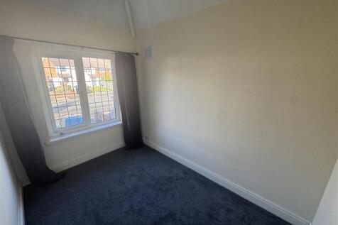 bedroom 7.JPG