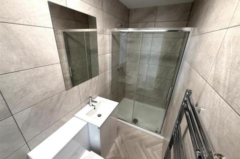 Shower room.JPG