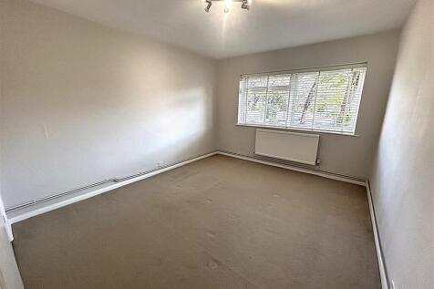 1st bedroom.jpeg