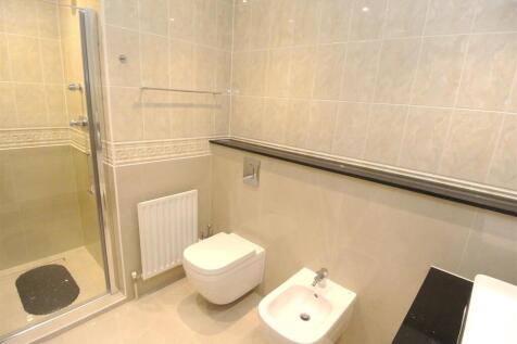 Ensuite.JPG