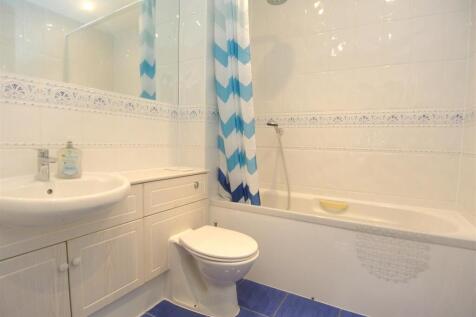 Bathroom.JPG